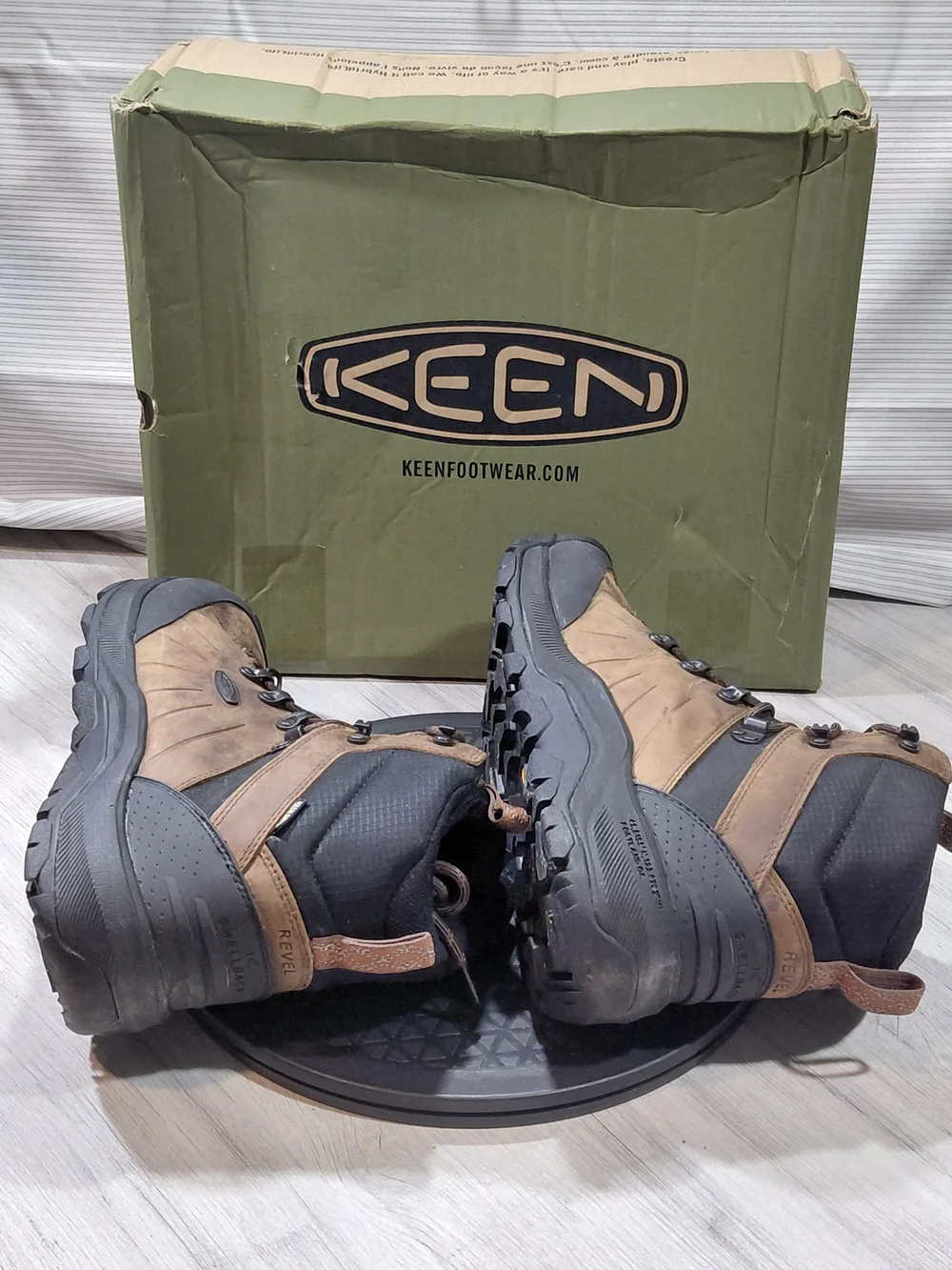 NEW KEEN Men's Revel IV Mid Polar Boots Brown Waterproof Insulated SIZE 10.5